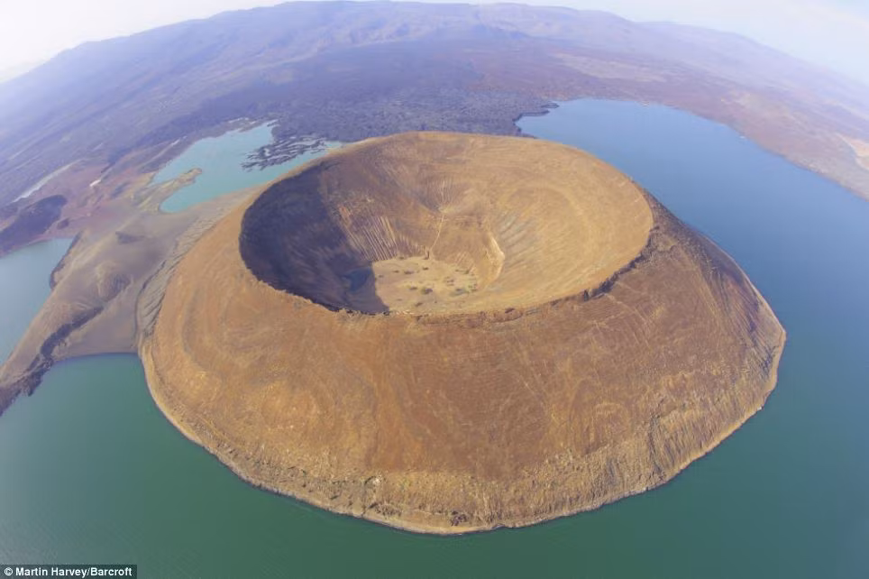 Hồ Turkana (Kenya). Hồ Turkana (Kenya).