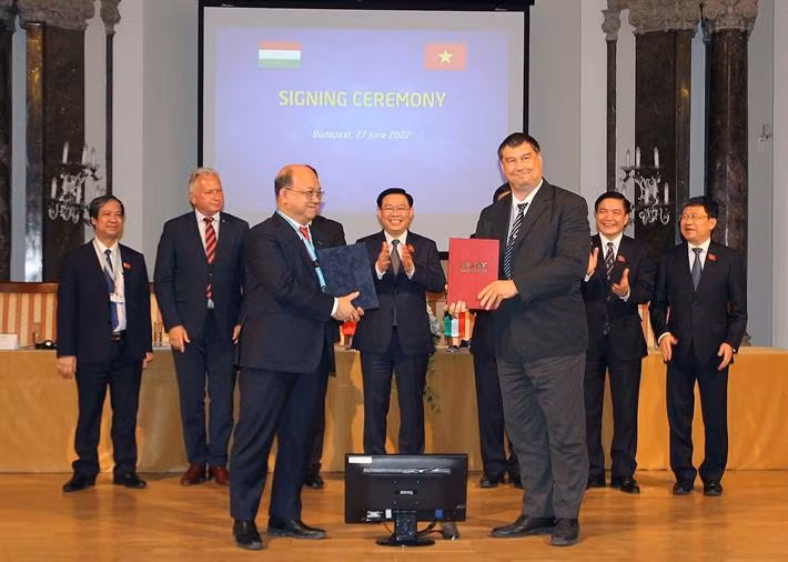 9 biên bản ghi nhớ (MOU) hợp tác giữa các trường đại học của hai nước đã được ký kết tại Diễn đàn (ảnh: moet.gov.vn) 9 biên bản ghi nhớ (MOU) hợp tác giữa các trường đại học của hai nước đã được ký kết tại Diễn đàn (ảnh: moet.gov.vn)