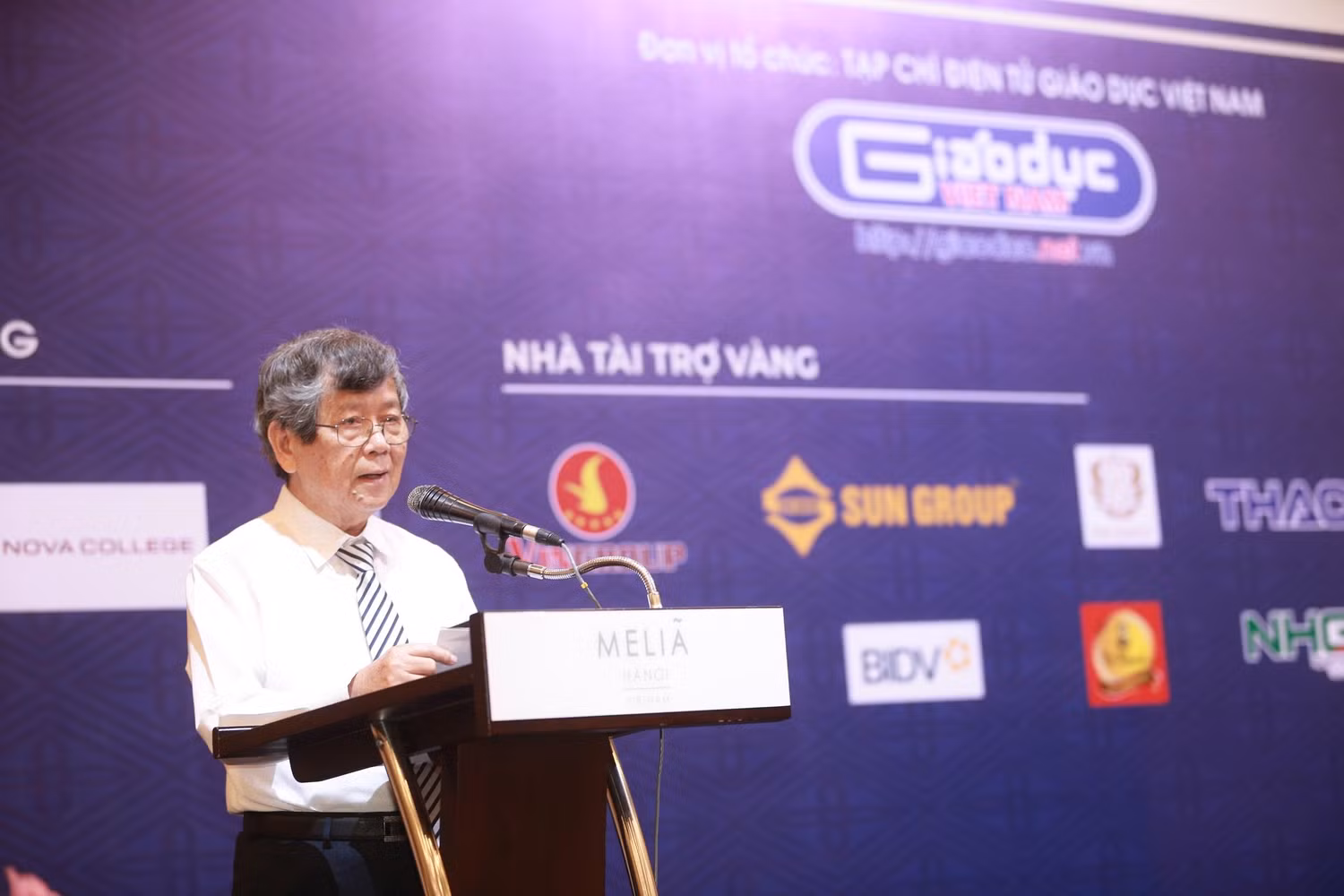 Tiến sĩ Vũ Ngọc Hoàng – nguyên Ủy viên Trung ương Đảng, nguyên Phó trưởng ban thường trực Ban Tuyên giáo Trung ương, hiện đang là Chủ tịch Hiệp hội Các trường đại học, cao đẳng Việt Nam (ảnh:GDVN) Tiến sĩ Vũ Ngọc Hoàng – nguyên Ủy viên Trung ương Đảng, nguyên Phó trưởng ban thường trực Ban Tuyên giáo Trung ương, hiện đang là Chủ tịch Hiệp hội Các trường đại học, cao đẳng Việt Nam (ảnh:GDVN)