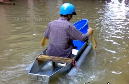 Tránh mưa?