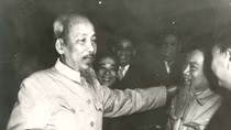 Nghĩ về lời khuyên của Bác Hồ với văn học, nghệ thuật Việt Nam