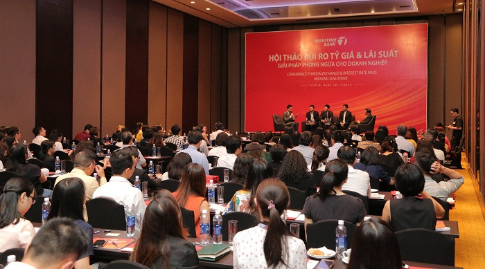 Maritime Bank cung cấp các công cụ hiệu quả phòng ngừa rủi ro về lãi suất và tỷ giá cho doanh nghiệp xuất nhập khẩu. Maritime Bank cung cấp các công cụ hiệu quả phòng ngừa rủi ro về lãi suất và tỷ giá cho doanh nghiệp xuất nhập khẩu.