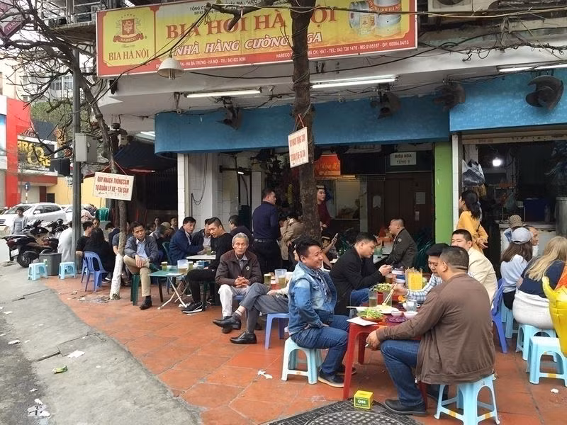 Việt Nam là một trong những quốc gia tiêu thụ bia, rượu nhiều nhất thế giới. Việt Nam là một trong những quốc gia tiêu thụ bia, rượu nhiều nhất thế giới.