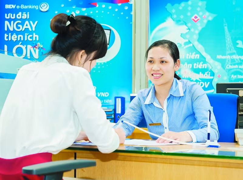 BIDV nhận giải thưởng Ngân hàng bán lẻ tiêu biểu năm 2018. BIDV nhận giải thưởng Ngân hàng bán lẻ tiêu biểu năm 2018.