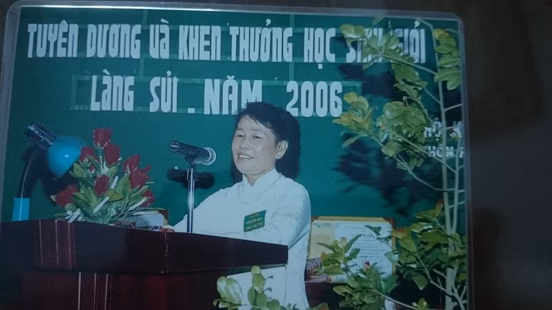Thầy giáo trẻ nơi đầu sóng ngọn gió ảnh 3