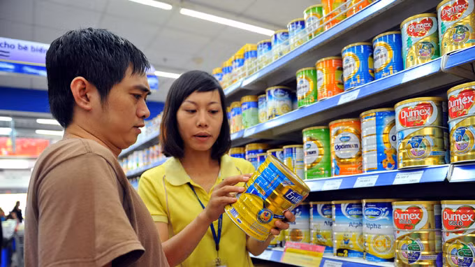 Giá sữa cao nhất 699.435 đồng/hộp.
