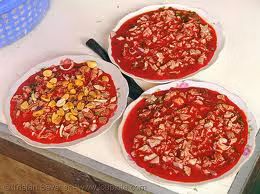 Tiết canh lợn tiềm ẩn nhiềm nguy cơ gây bệnh (Ảnh minh họa)
