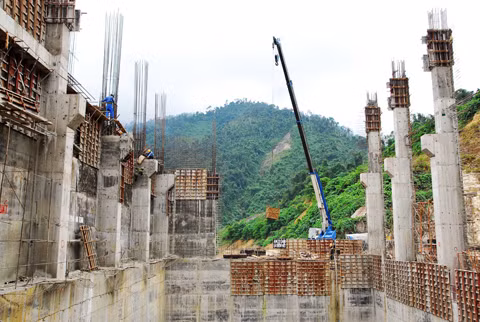 Dự án thủy điện chậm tiến độ (Ảnh minh họa).