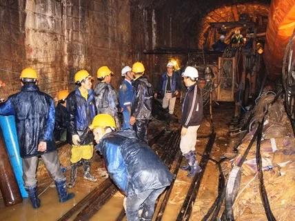 Các cơ quan chức năng đang điều tra sự cố sập hầm thủy điện Đa Dâng.