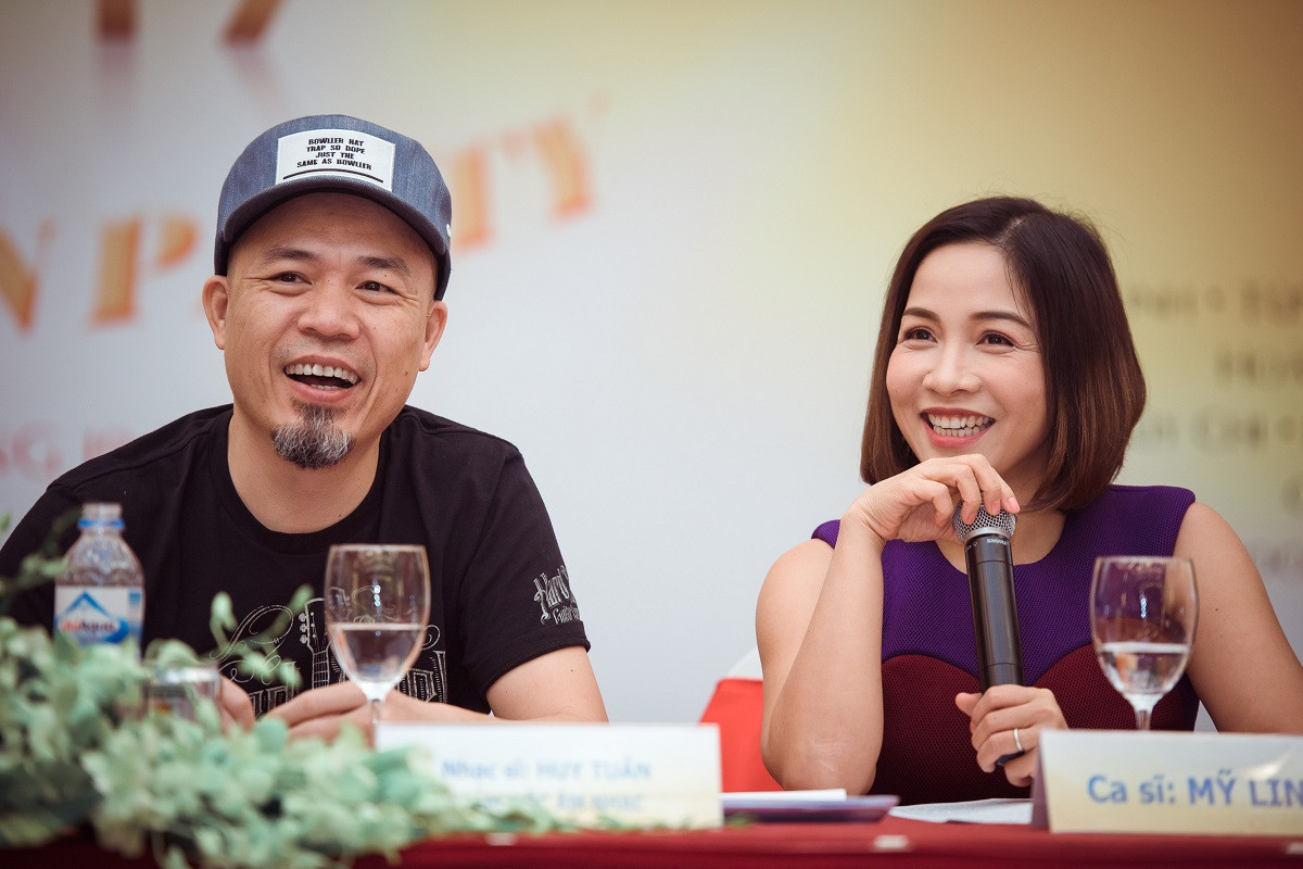 Chương trình có sự góp mặt của nhiều nghệ sĩ nổi tiếng.