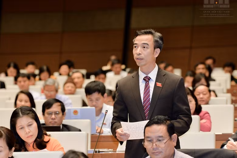Đại biểu Quốc hội Nguyễn Quang Tuấn. ảnh: Trung tâm thông tin Quốc hội