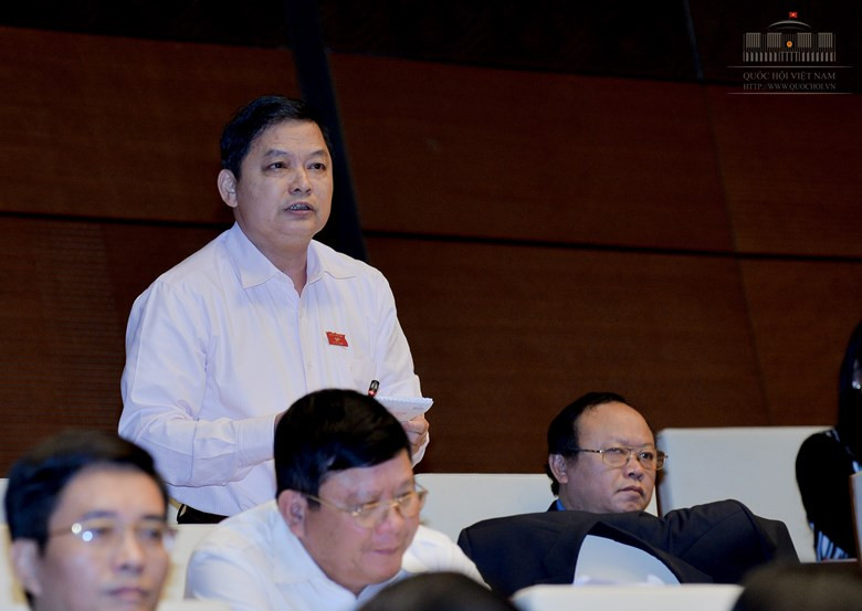 Đại biểu Quốc hội Dương Văn Thống đoàn Yên Bái cho rằng, cần hướng tới mục tiêu giảm 20% công chức, viên chức, chứ không phải 1%. ảnh: Trung tâm thông tin Quốc hội.