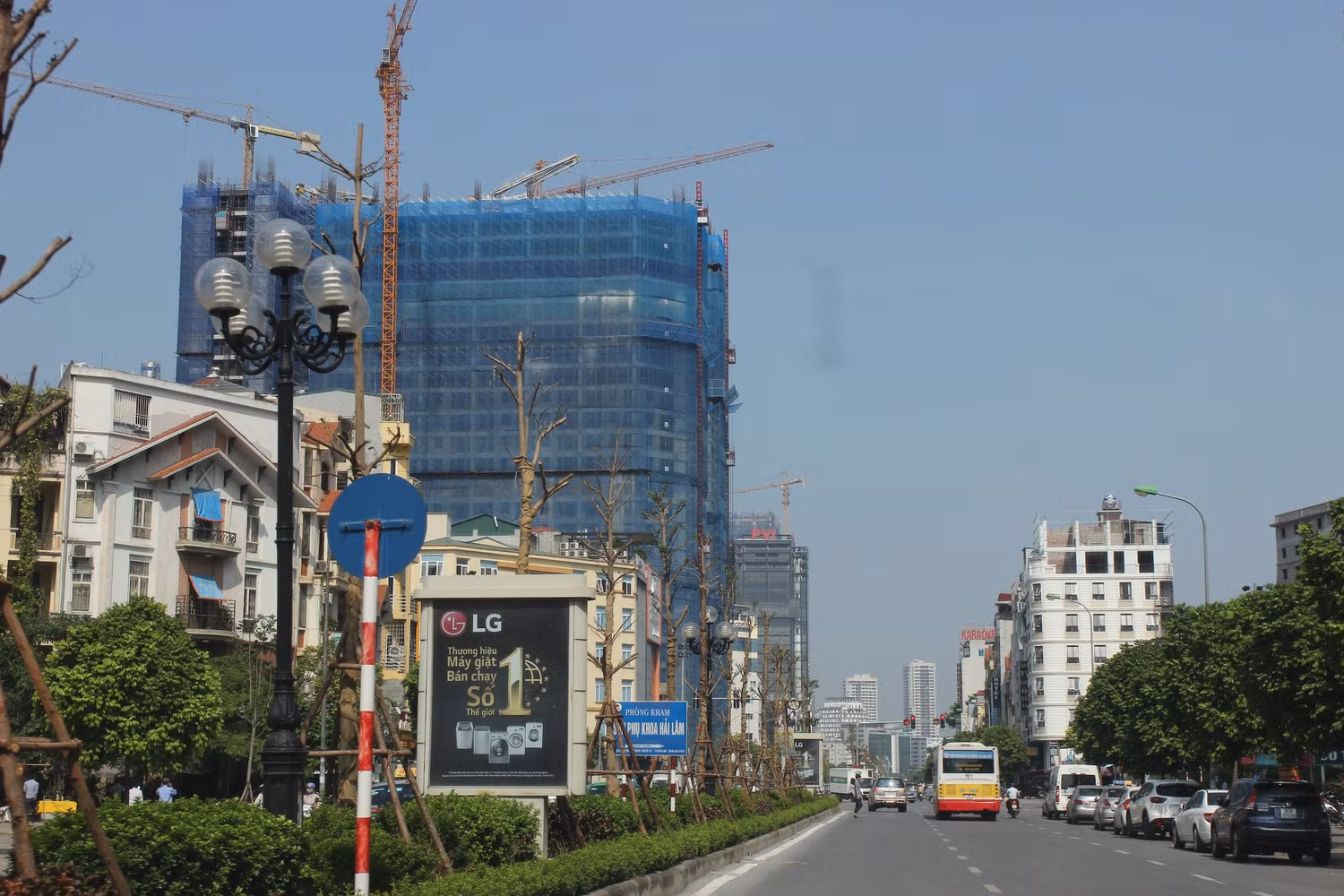 Central Field hiện thu hút sự chú ý của thị trường và khách hàng bởi tiến độ thi công "thần tốc", dự kiến sẽ bàn giao nhà đúng kế hoạch đề ra.