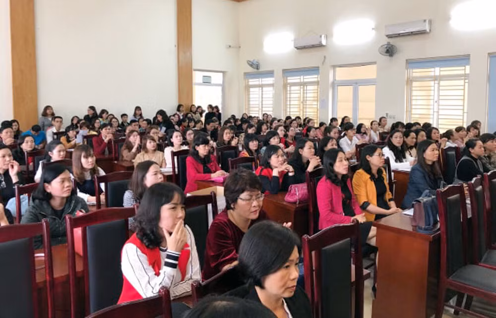 Một số ý kiến cho rằng, những thí sinh "đi đêm" trước kỳ kiểm tra, sát hạch viên chức sẽ được ưu ái cho bài thi dễ (Ảnh: CTV)