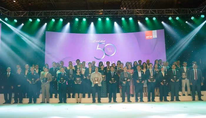 Năm thứ hai liên tiếp Vietjet dẫn đầu công ty kinh doanh hiệu quả nhất năm 2017.
