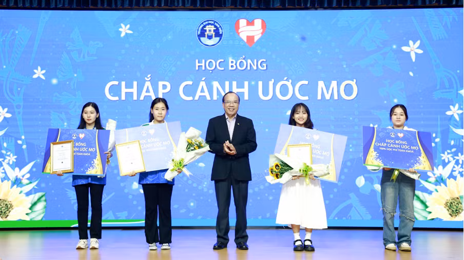 Nhiều chương trình học bổng dành cho sinh viên