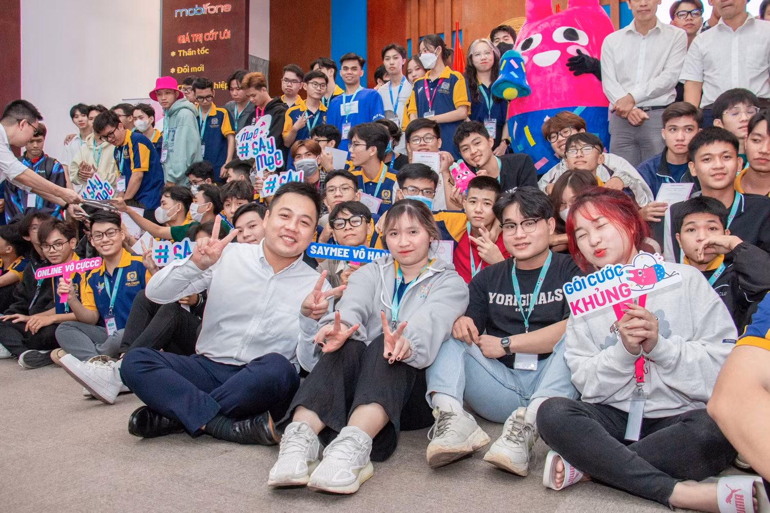 Sinh viên Trường Đại học Gia Định kiến tập tại Công ty dịch vụ MobiFone. Ảnh: Website nhà trường