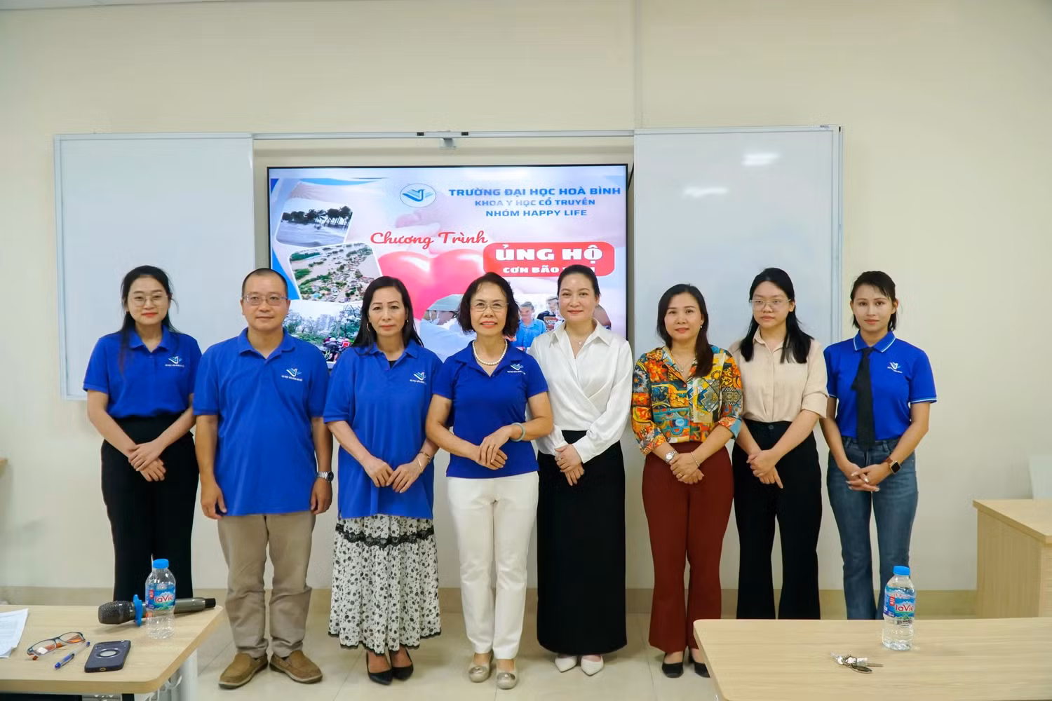 Giảng viên và Sinh viên Khoa Y học cổ truyền