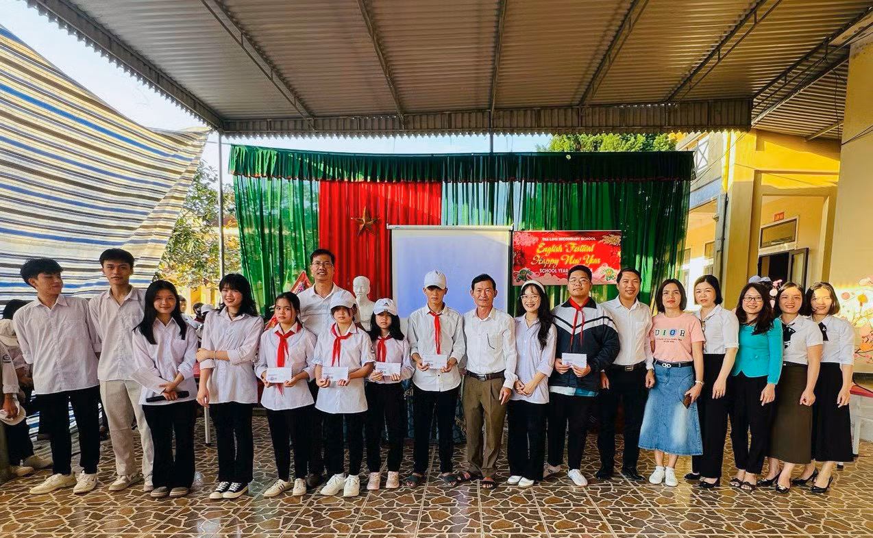 Dự án "Đôi cánh" với chủ đề về tâm lý học đường. Ảnh. NVCC