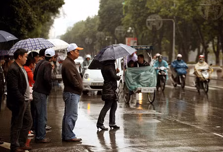 Khu vực Hà Nội có mưa nhỏ vào đêm và sáng. (Ảnh minh họa)