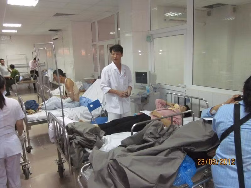 Các nạn nhân bị thương đang nằm điều trị tại Bệnh viện 115 Nghệ An