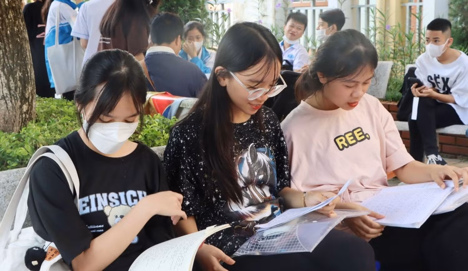 Thí sinh tham dự kỳ thi tuyển sinh vào lớp 10 năm học 2023 - 2024 tại Sơn La. Ảnh minh họa: Báo Sơn La