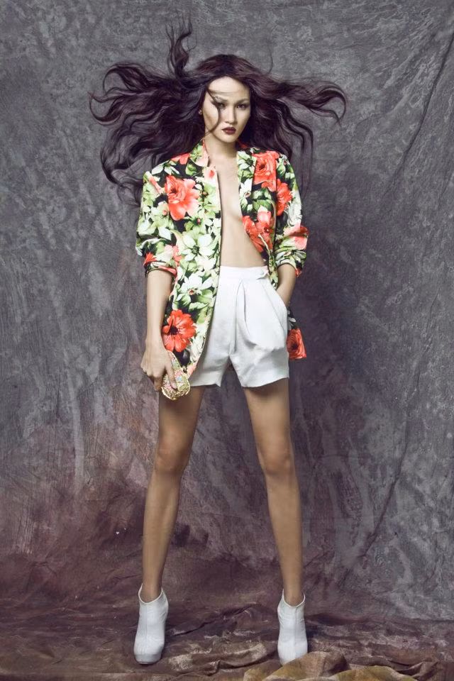 Vẻ đẹp quyến rũ của Thuỳ Trang, thí sinh cuộc thi Vietnam's Next Top Model, được khai thác triệt để giúp hình ảnh của cô thêm sức hấp dẫn với người xem... (Theo Ngoisao.vn)