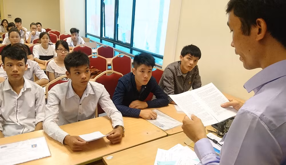 Có nên giao quyền tự chủ cho các trường Đại học hay không? ảnh 4
