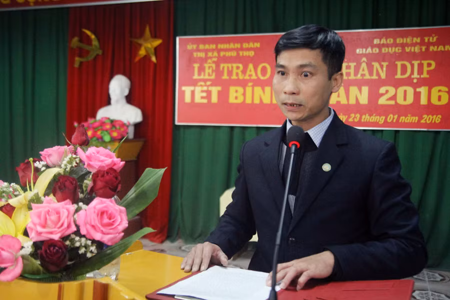 Ông Nguyễn Đức Ninh -Chủ tịch UBND xã Hà Thạch, thị xã Phú Thọ bày tỏ sự cảm ơn tới Quỹ Tấm lòng Việt Nam và các nhà tài trợ.