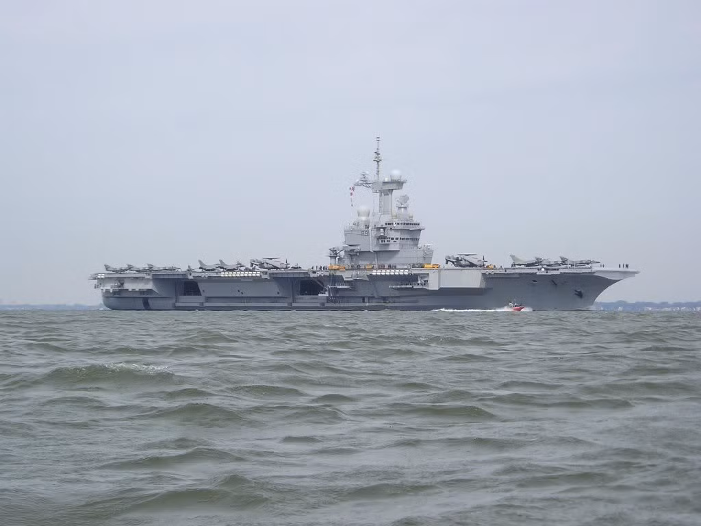 Tàu sân bay R-91 NAC "Charles de Gaulle"