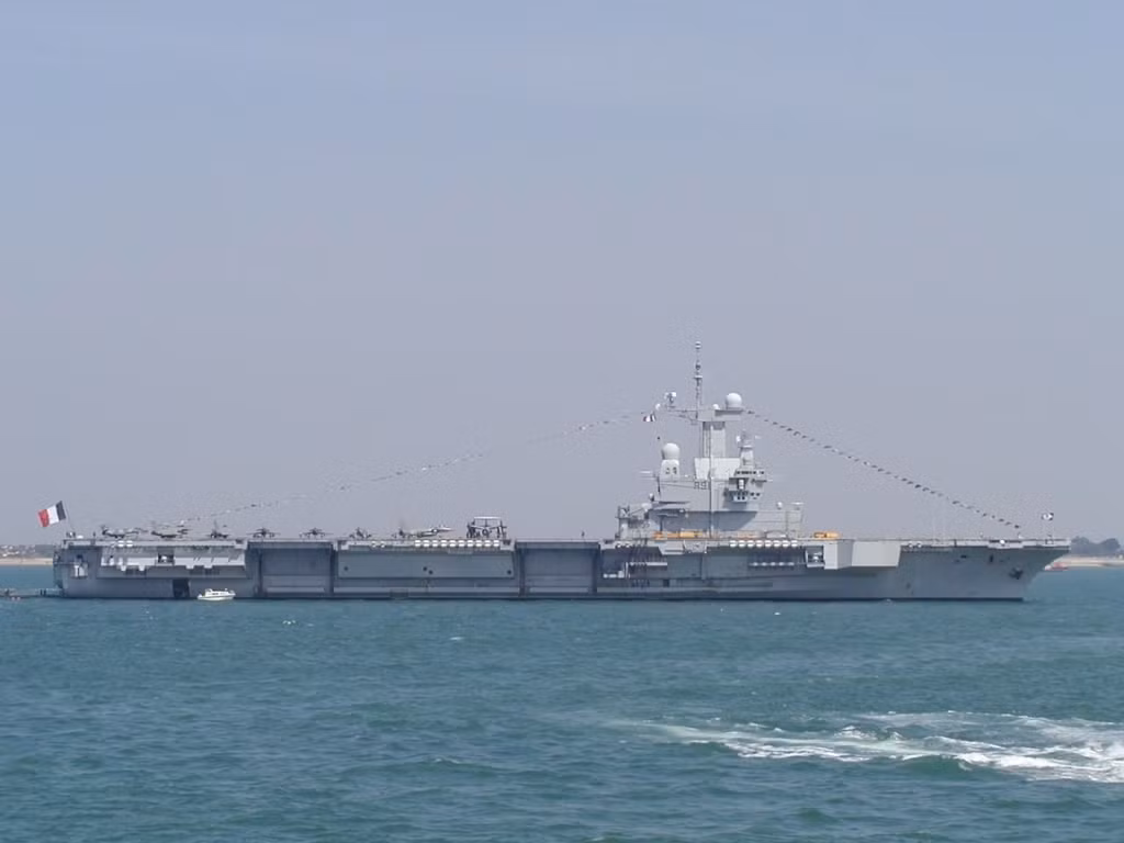 Tàu sân bay R-91 NAC "Charles de Gaulle"