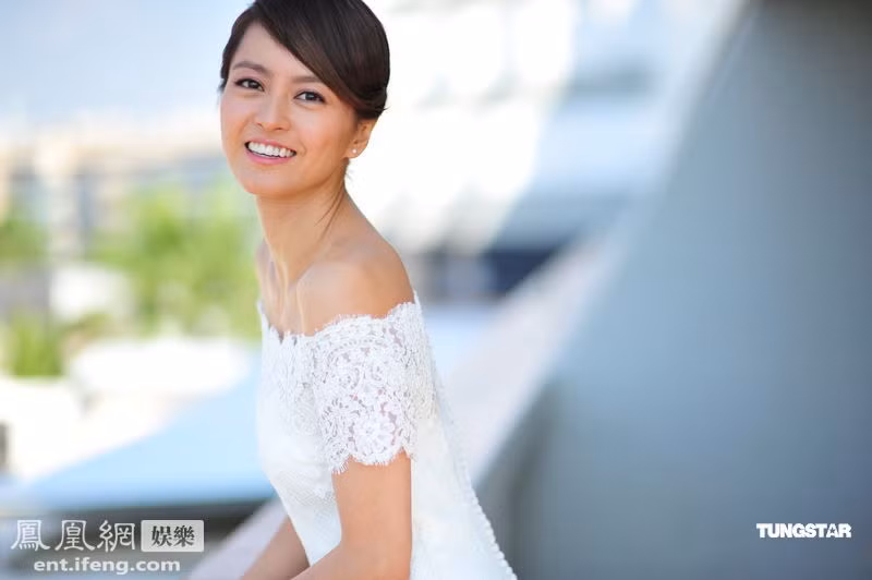 Ngày 3/10, đám cưới của nữ ca sĩ, diễn viên nổi tiếng Lương Vịnh Kỳ đã được tổ chức tại Tây Ban Nha.
