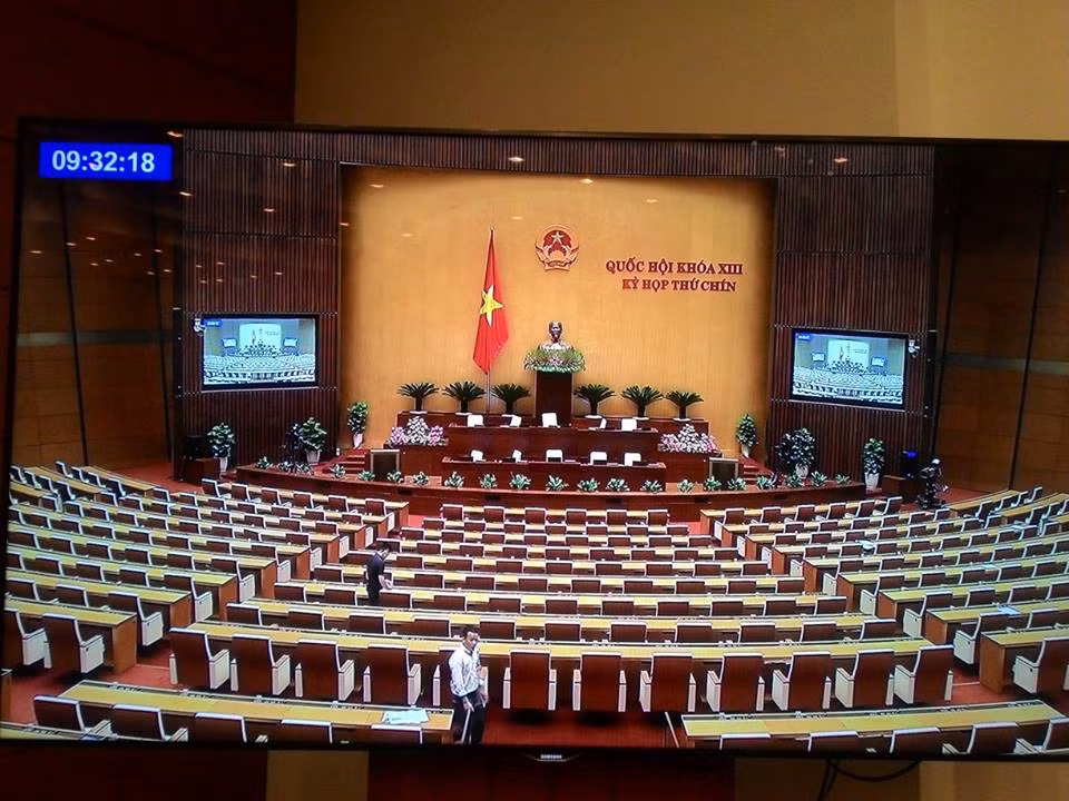 Hội trường Quốc hội lúc 9g32 sáng 9/6/2015 (Ảnh: Viễn Sự - Tuoitre.vn)