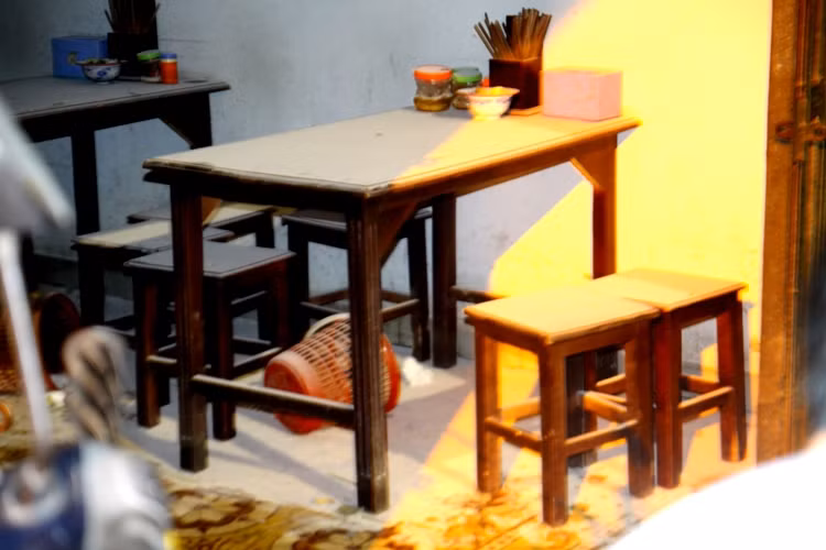 Hiện cả 4 người trong gia đình nạn nhân đang được cấp cứu tại Viện Bỏng quốc gia.