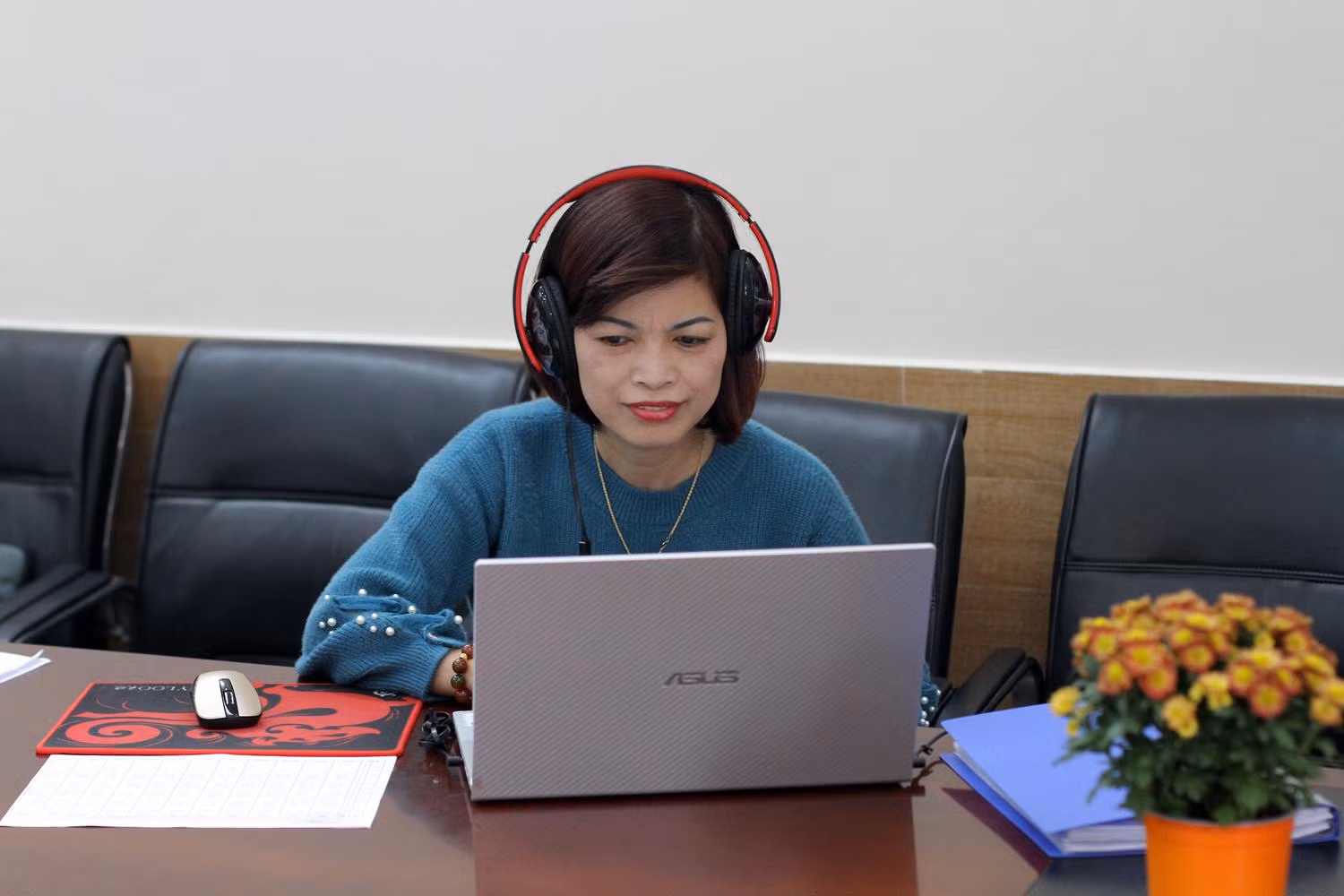 Tỷ lệ học sinh tham gia học trực tuyến tại Trường Trung học cơ sở Tô Hiệu những ngày đầu sau nghỉ lễ đạt trên 90% (Ảnh: Lã Tiến)