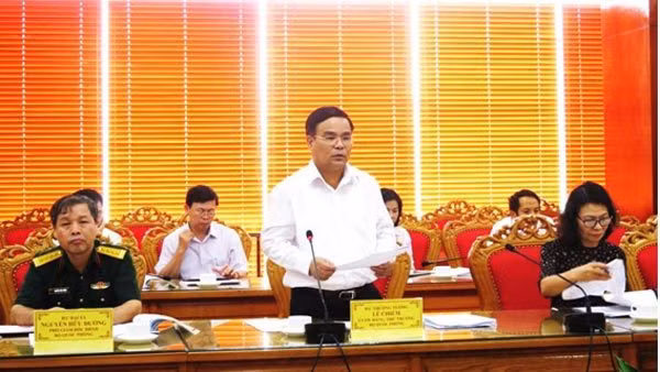 Thượng tướng Lê Chiêm, Trưởng đoàn Giám sát phát biểu tại buổi giám sát. Thượng tướng Lê Chiêm, Trưởng đoàn Giám sát phát biểu tại buổi giám sát.