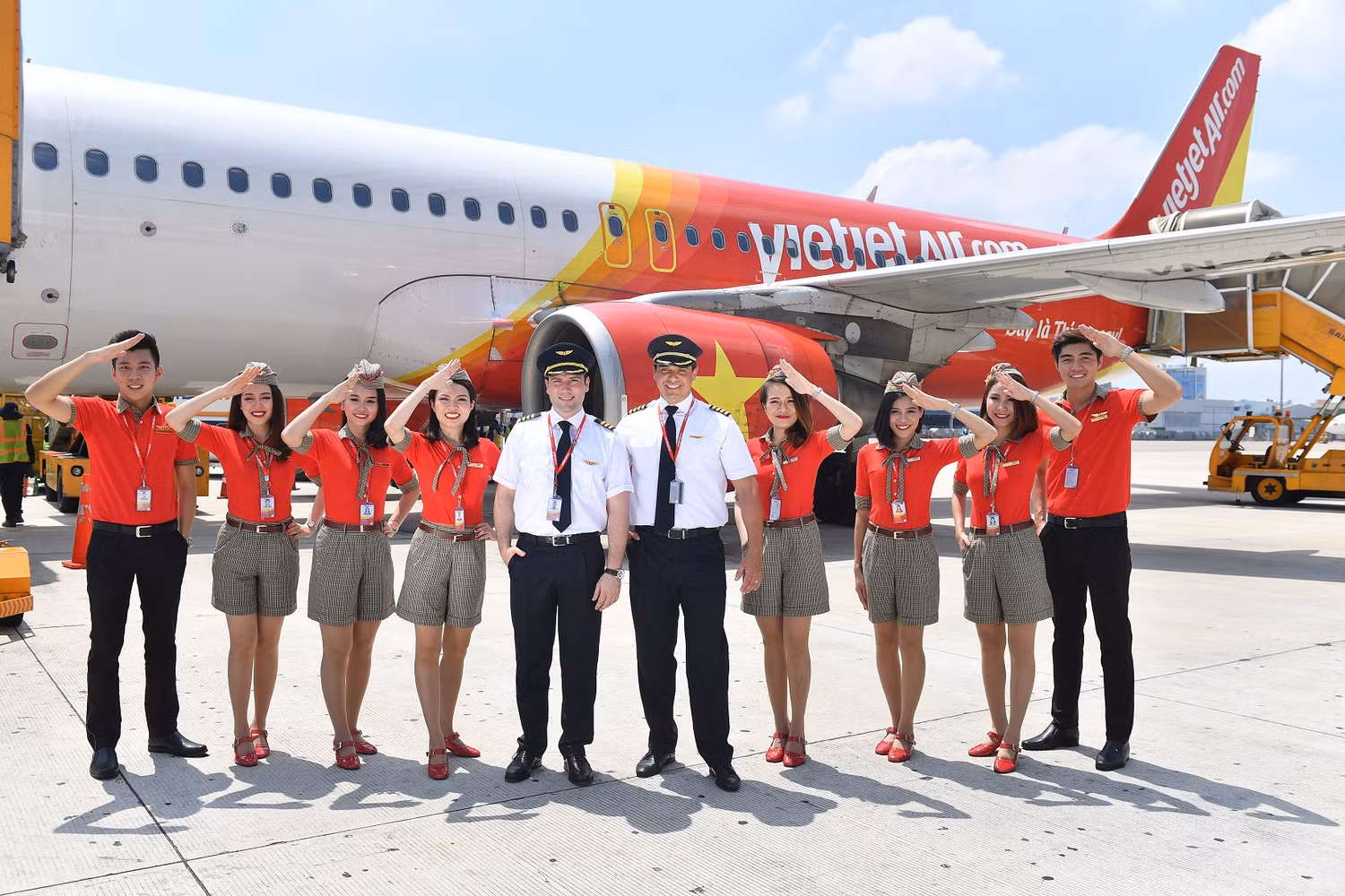 Lợi nhuận vận tải hàng không trước thuế quý 2 của Vietjet đạt hơn 950 tỷ đồng so với 661 tỷ đồng cùng kỳ năm 2017 (tăng 43.7%).
