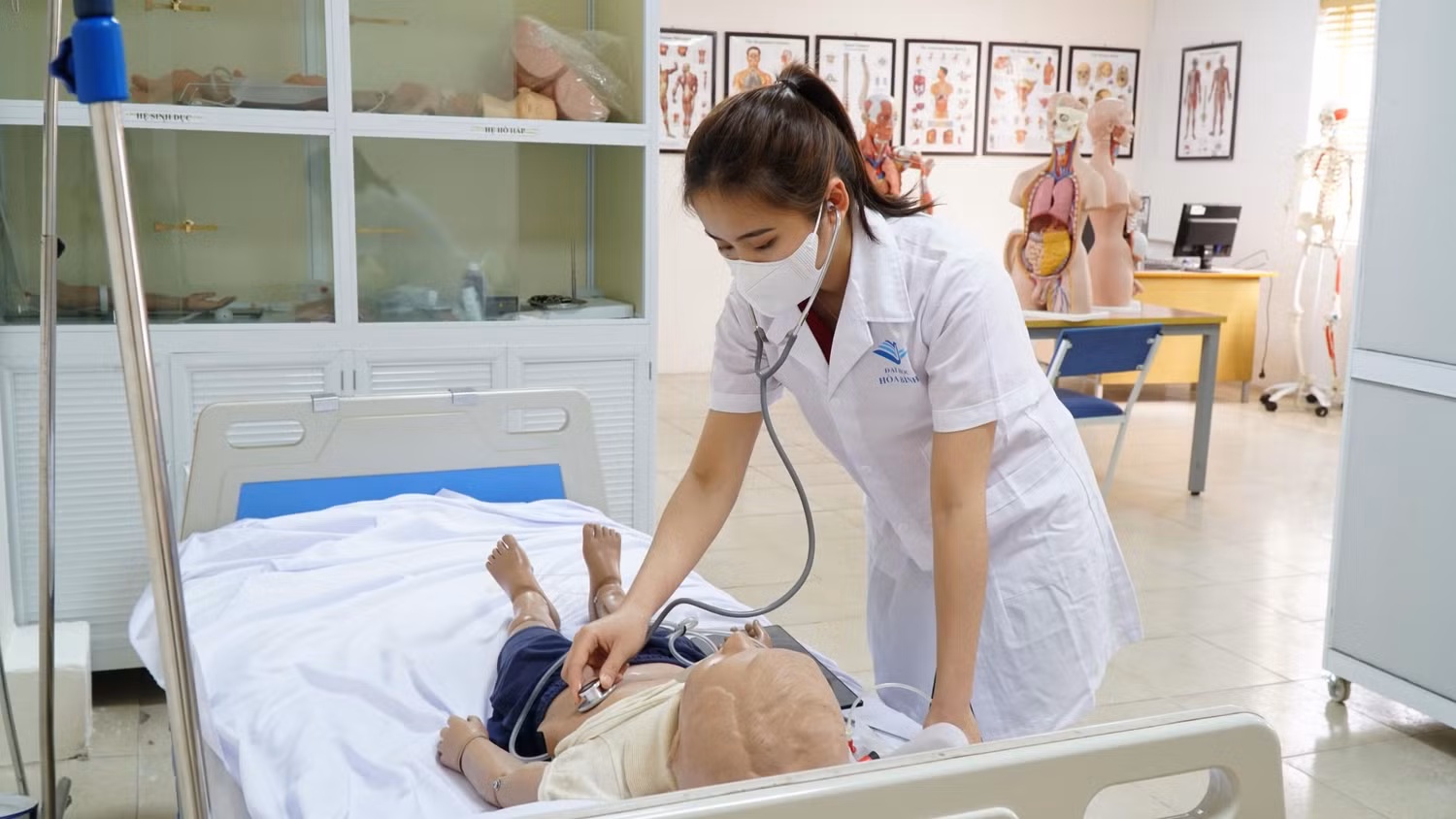Nhật lệ cho biết, lựa chọn Trường Đại học Hòa Bình vì mong muốn được học tập, trải nghiệm và tăng cường rèn luyện kỹ năng nghề. (Ảnh: NVCC)