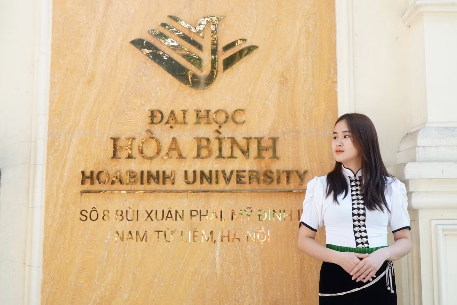 Quàng Nhật Lệ - sinh viên năm nhất ngành Điều dưỡng của Trường Đại học Hòa Bình. (Ảnh: NVCC)