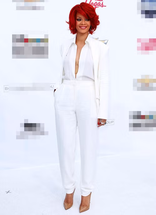 Rihanna đẹp tuyệt với tạo hình này