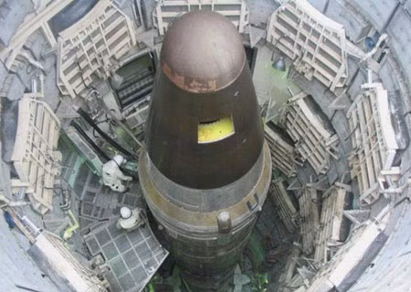 LGM-30G Minuteman: ICBM bay nhanh nhất. Quốc gia sản xuất: Mỹ, phóng lần đầu năm 1966. Trọng lượng phóng 35,5 tấn, tầm bắn 13.000 km. Được cho là ICBM bay nhanh nhất thế giới và có thể đạt tốc độ hơn 24.000 km/h ở giai đoạn bay cuối.