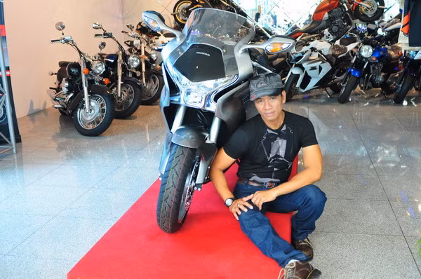 VFR 1200F