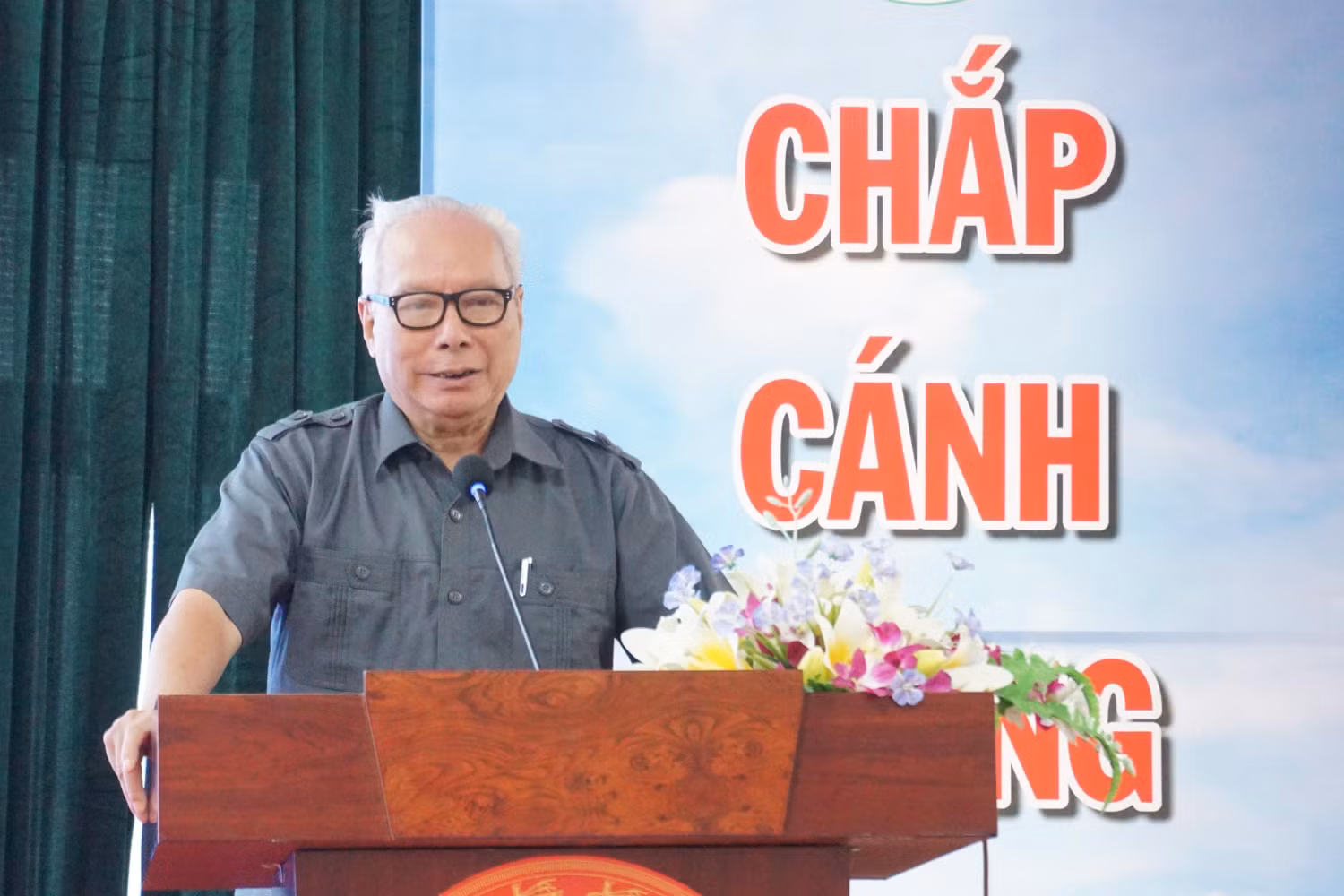 Tiến sĩ Lê Viết Khuyến chia sẻ tại buổi lễ ra mắt Câu lạc bộ. (Ảnh: Nguyên Phương) Tiến sĩ Lê Viết Khuyến chia sẻ tại buổi lễ ra mắt Câu lạc bộ. (Ảnh: Nguyên Phương)