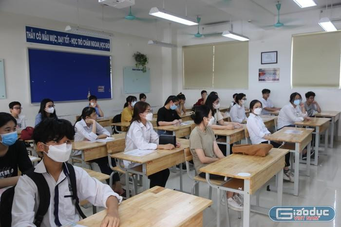 Bộ Giáo dục và Đào tạo đã phê duyệt thêm chứng chỉ tiếng Anh và tiếng Nhật. (Ảnh minh hoạ: Ngọc Ánh) Bộ Giáo dục và Đào tạo đã phê duyệt thêm chứng chỉ tiếng Anh và tiếng Nhật. (Ảnh minh hoạ: Ngọc Ánh)