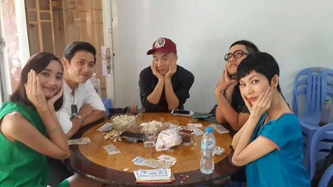 Vào mùng 2 Tết, Lê Thuý cùng người yêu có cuộc gặp gỡ với NTK Đỗ Mạnh Cường và Siêu mẫu Xuân Lan