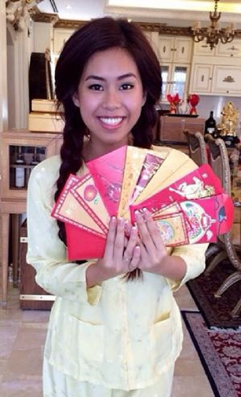 Thảo Tiên - em chồng Tăng Thanh Hà khoe tiền lì xì trong ngày Tết