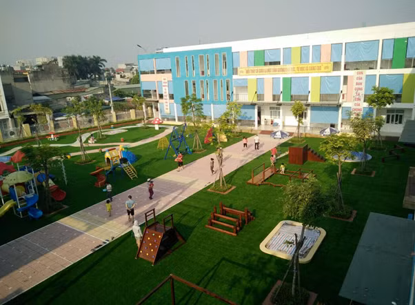 Khuôn viên xanh, đẹp, hiện tại của Trường mầm non Lĩnh Nam. Ảnh: Trường mầm non Lĩnh Nam.