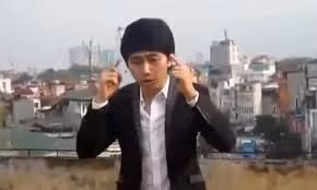 Học sinh trong clip bàn về giáo dục. Học sinh trong clip bàn về giáo dục.