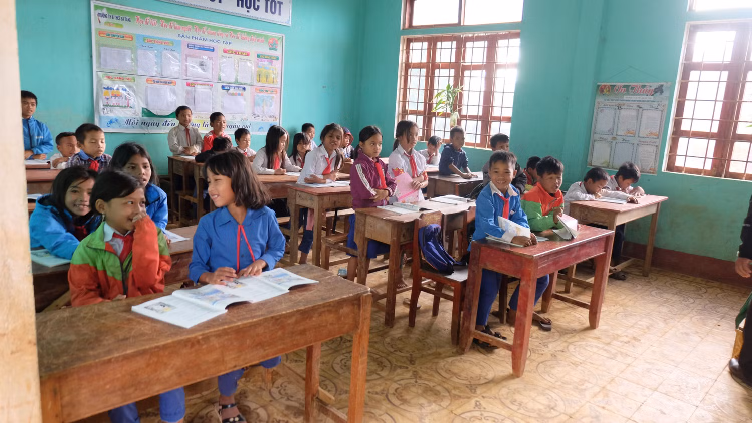 Lớp học vui vẻ ở Măng Sông.