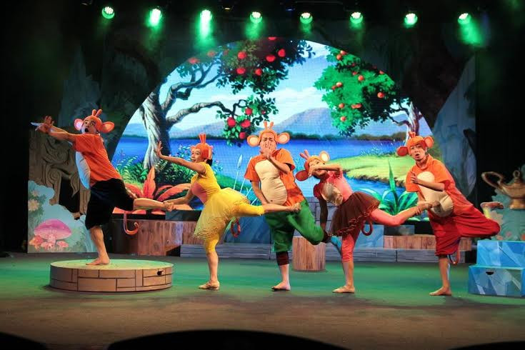 Nối tiếp thành công của chương trình ca nhạc tạp kỹ “Phiêu lưu trong thế giới hoạt hình” phần 1 và 2 đã ra mắt rất thành công trong dịp hè 2014 và 2015, năm nay các nghệ sĩ Nhà hát Tuổi Trẻ tiếp tục dàn dựng vở nhạc kịch “Phiêu lưu trong thế giới hoạt hình 3”.